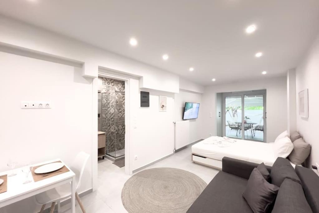 Luxury Studio With Garden Next To Acropolis Athens Exterior photo