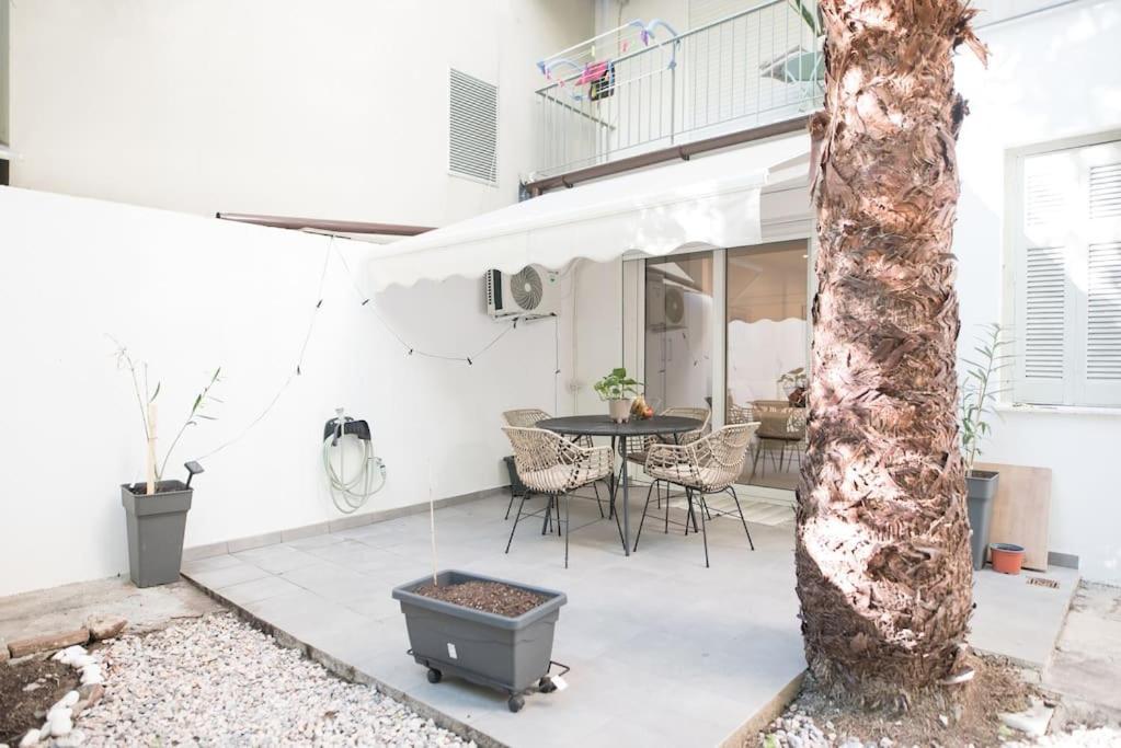 Luxury Studio With Garden Next To Acropolis Athens Exterior photo