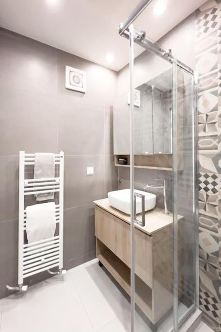 Luxury Studio With Garden Next To Acropolis Athens Exterior photo